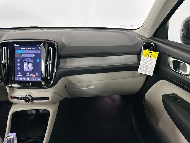 Photo of 2026 Denim Blue Volvo XC40