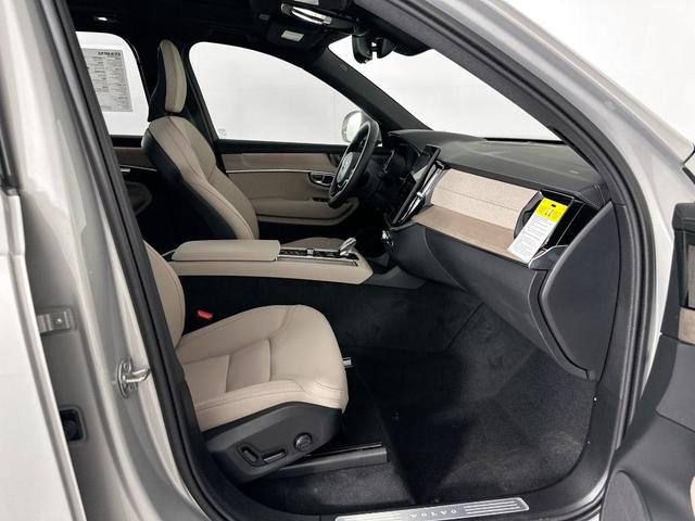 Photo of 2025 COL73500 Volvo XC90