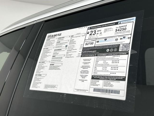 Photo of 2025 Crystal White Metallic Volvo XC90