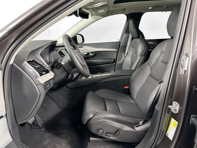 Photo of 2025 COL73100 Volvo XC90