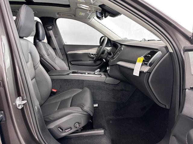Photo of 2025 COL73100 Volvo XC90