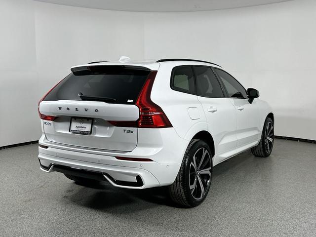 Photo of 2025 Crystal White Metallic Volvo XC60 Plug-In Hybrid