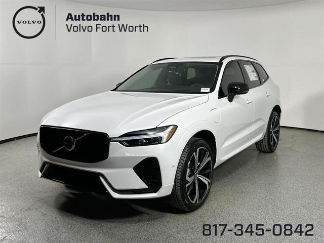 Photo of 2025 Crystal White Metallic Volvo XC60 Plug-In Hybrid