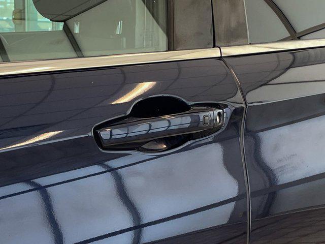 Photo of 2022 Blue Mitsubishi Outlander