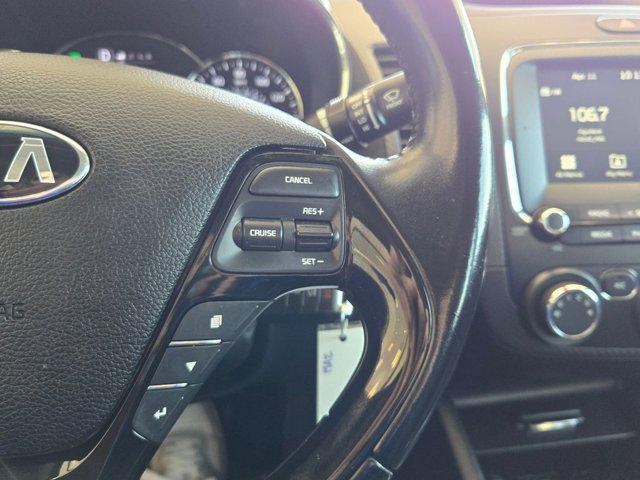 Photo of 2017 Deep Sea Blue Kia Forte
