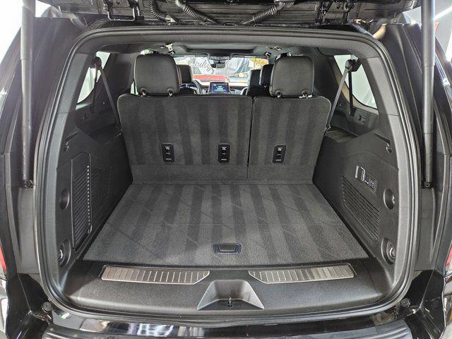 Photo of 2024 Black Chevrolet Suburban