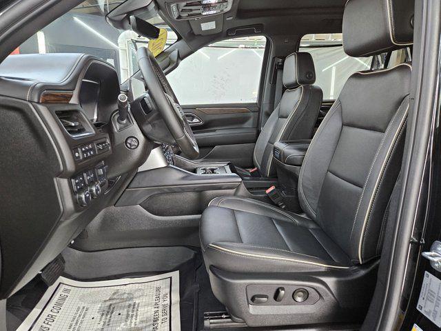 Photo of 2024 Black Chevrolet Suburban