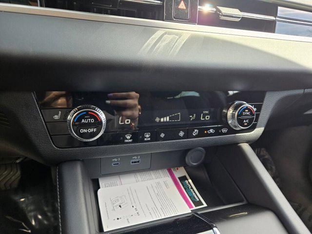 Photo of 2025 Labrador Black Pearl Mitsubishi Outlander PHEV