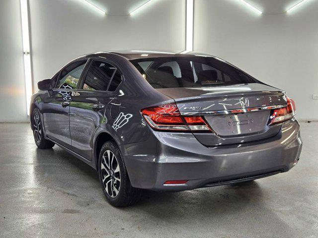 Photo of 2015 Alabaster Silver Metallic Honda Civic