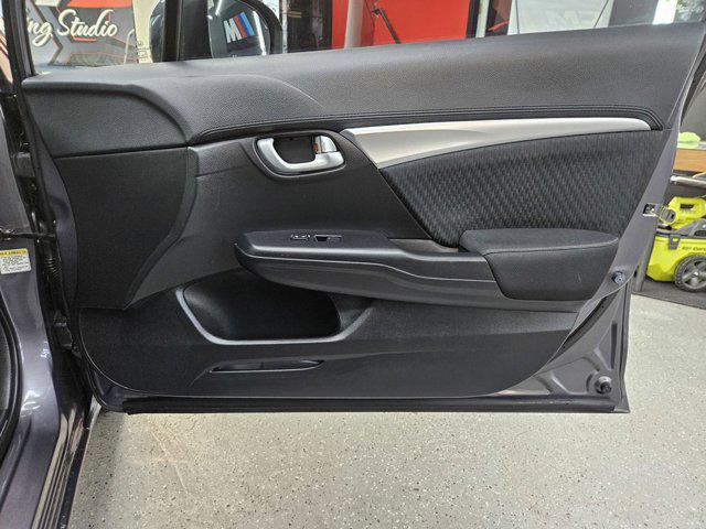 Photo of 2015 Alabaster Silver Metallic Honda Civic