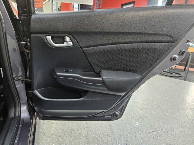 Photo of 2015 Alabaster Silver Metallic Honda Civic