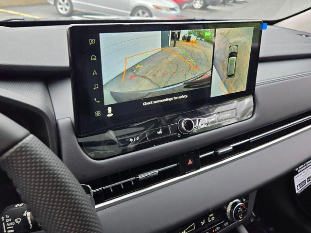 Photo of 2025 Graphite Gray Mitsubishi Outlander