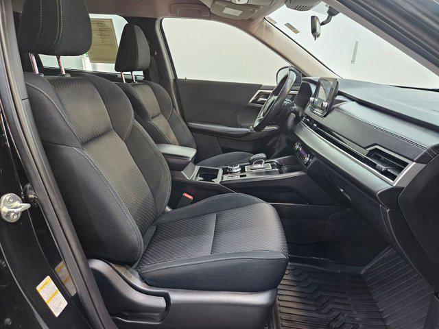 Photo of 2024 Black Mitsubishi Outlander