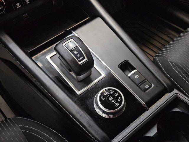 Photo of 2024 Black Mitsubishi Outlander