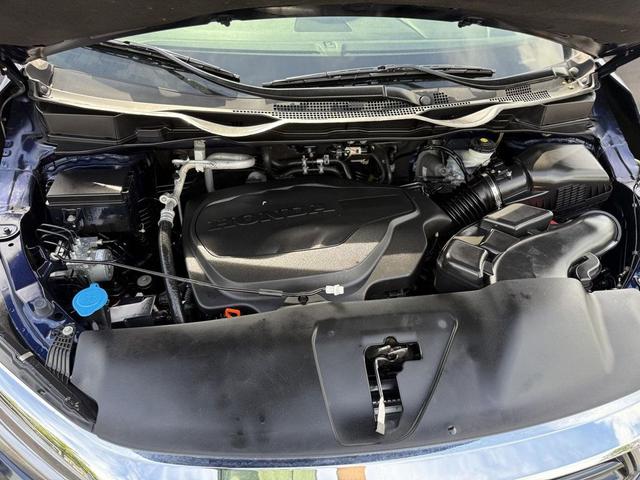 Photo of 2021 Obsidian Blue Pearl Honda Odyssey