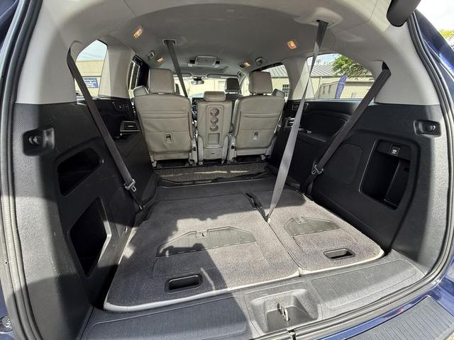 Photo of 2021 Obsidian Blue Pearl Honda Odyssey