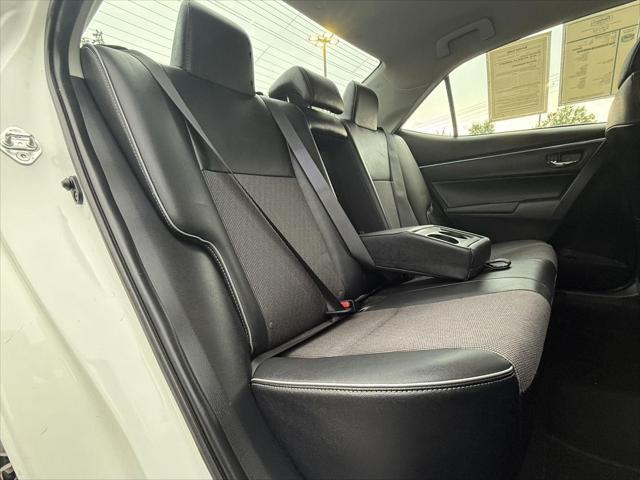 Photo of 2016 Super White Toyota Corolla
