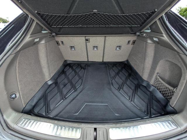 Photo of 2018 Gray Porsche Macan