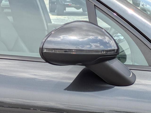 Photo of 2018 Gray Porsche Macan
