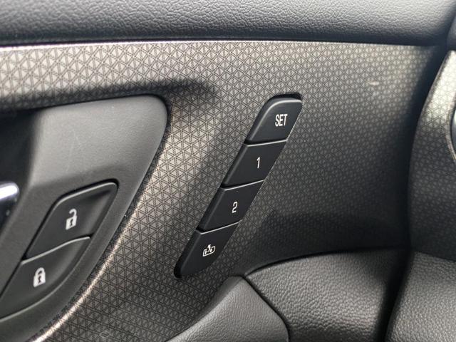 Photo of 2023 Iridescent Pearl Tricoat Chevrolet Traverse