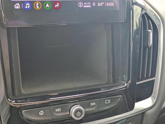 Photo of 2023 Iridescent Pearl Tricoat Chevrolet Traverse