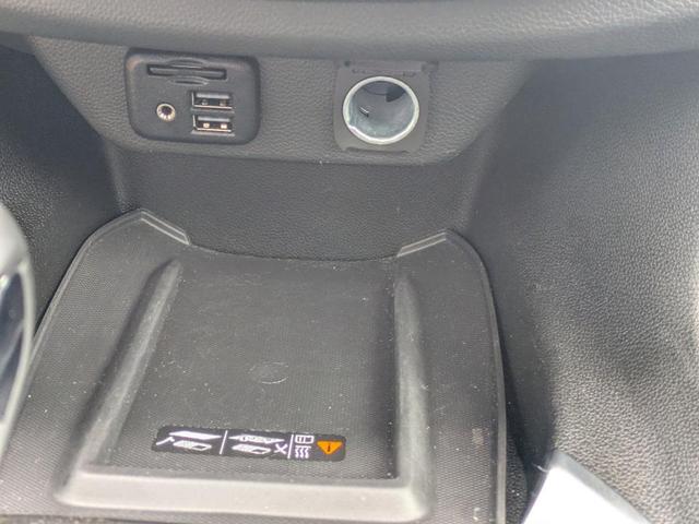 Photo of 2023 Iridescent Pearl Tricoat Chevrolet Traverse