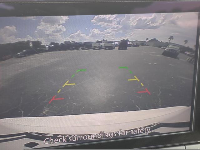 Photo of 2024 Glacier White Nissan Rogue