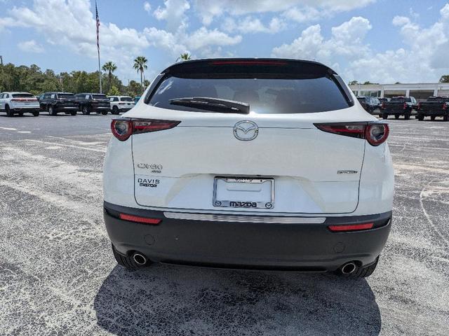 Photo of 2022 Snowflake White Pearl Mazda CX-30