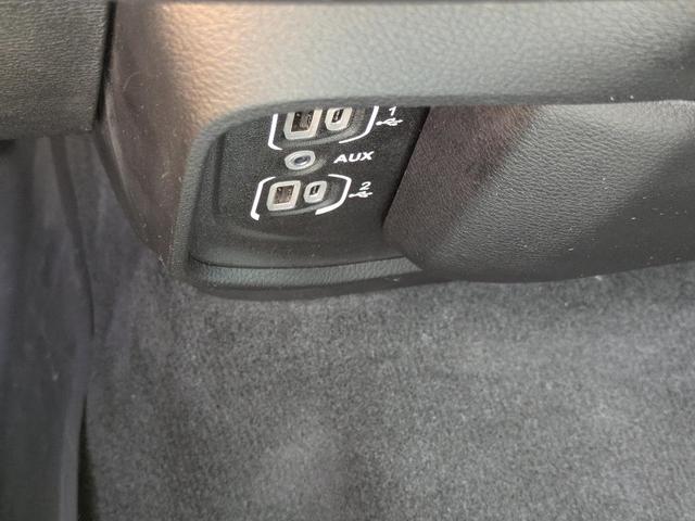 Photo of 2020 Bright White Clearcoat RAM 1500