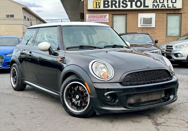 Photo of 2013 Midnight Black Metallic MINI Hardtop