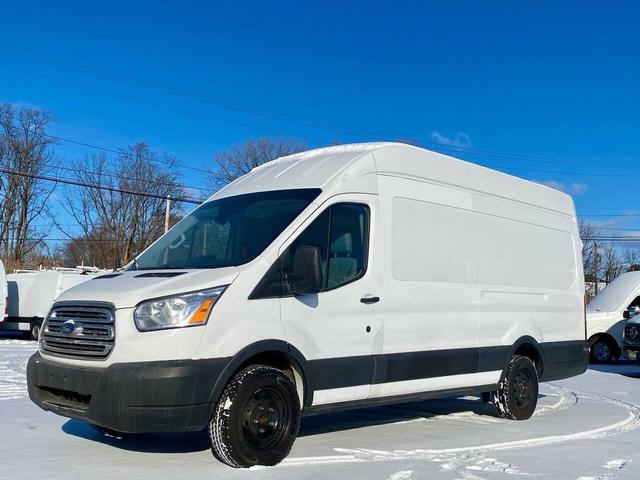 Photo of 2018 Oxford White Ford Transit-350