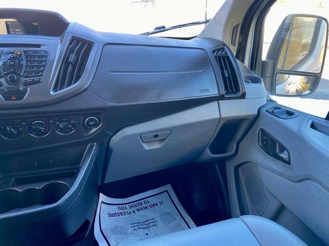 Photo of 2018 Oxford White Ford Transit-350