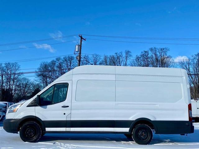 Photo of 2018 Oxford White Ford Transit-350