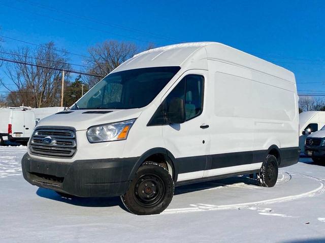 Photo of 2018 Oxford White Ford Transit-350