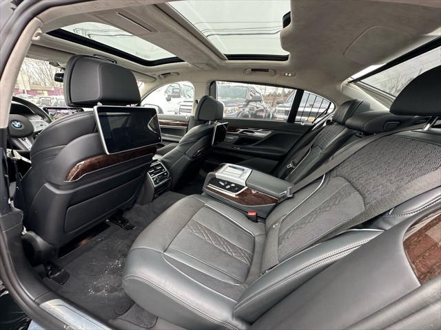 Photo of 2020 Black BMW M760