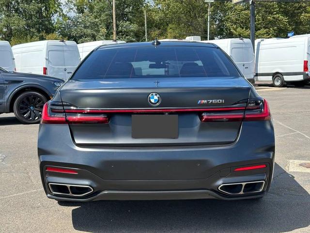 Photo of 2020 Black BMW M760