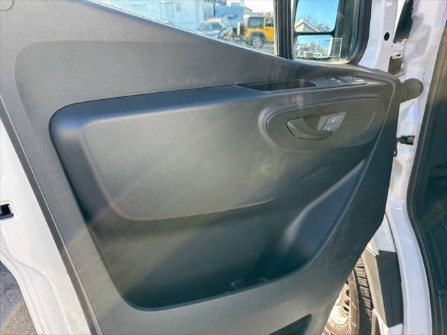 Photo of 2021 White Mercedes-Benz Sprinter 2500