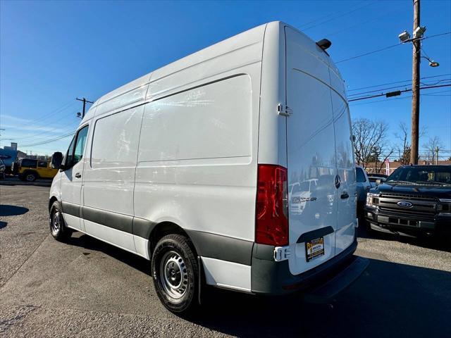Photo of 2021 White Mercedes-Benz Sprinter 2500
