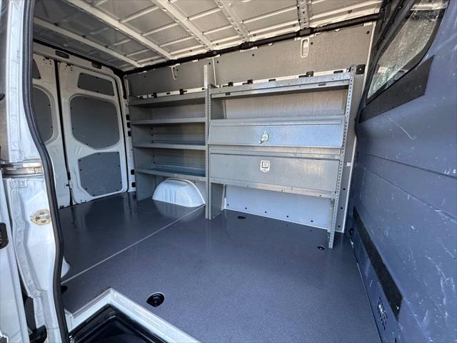 Photo of 2021 White Mercedes-Benz Sprinter 2500