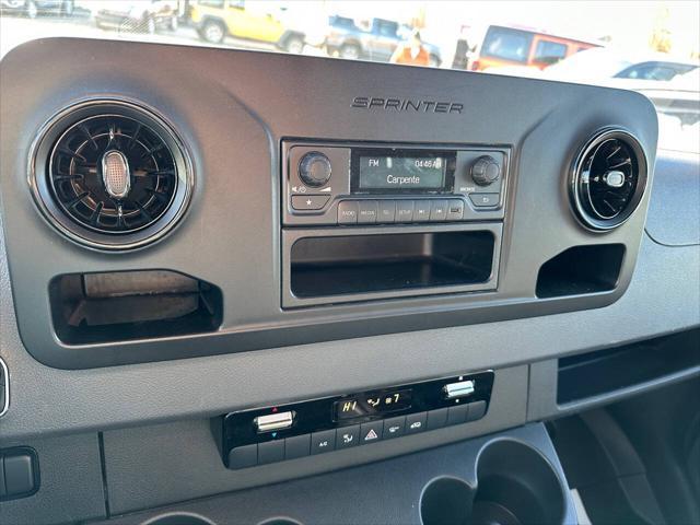 Photo of 2021 White Mercedes-Benz Sprinter 2500