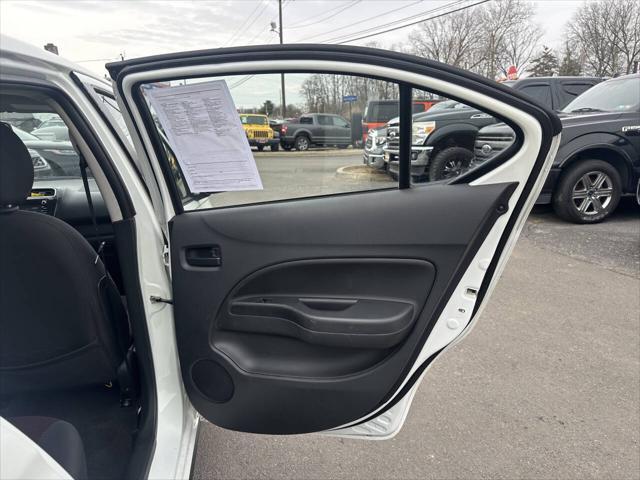 Photo of 2020 Pearl White Mitsubishi Mirage G4