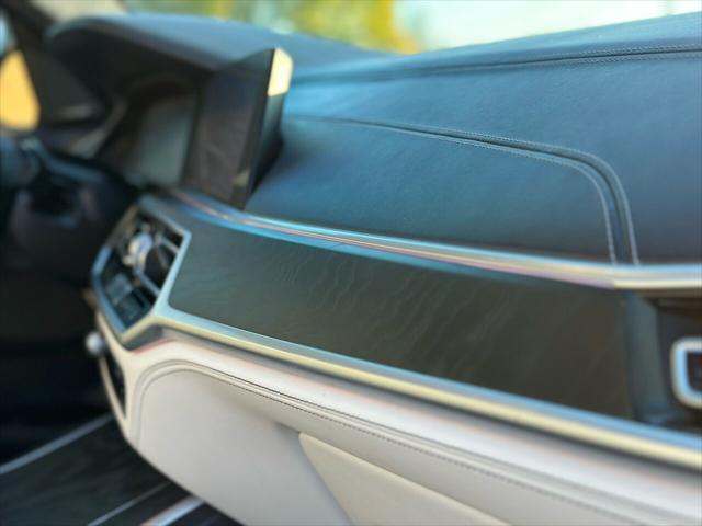 Photo of 2020 White BMW X7