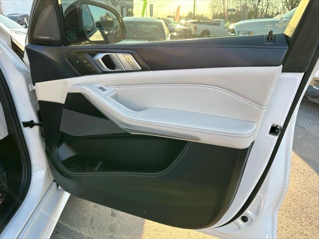 Photo of 2020 White BMW X7