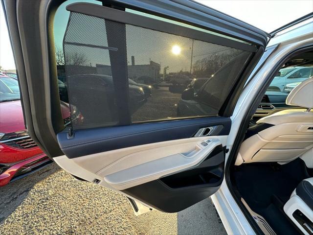 Photo of 2020 White BMW X7