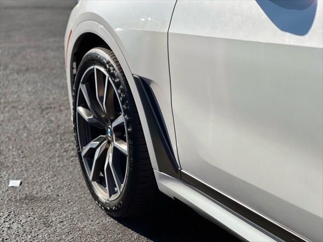 Photo of 2020 White BMW X7