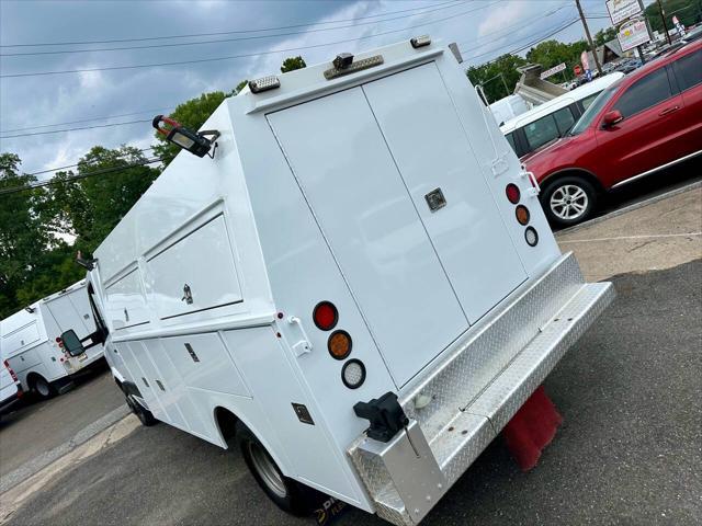 Photo of 2016 Arctic White Mercedes-Benz Sprinter