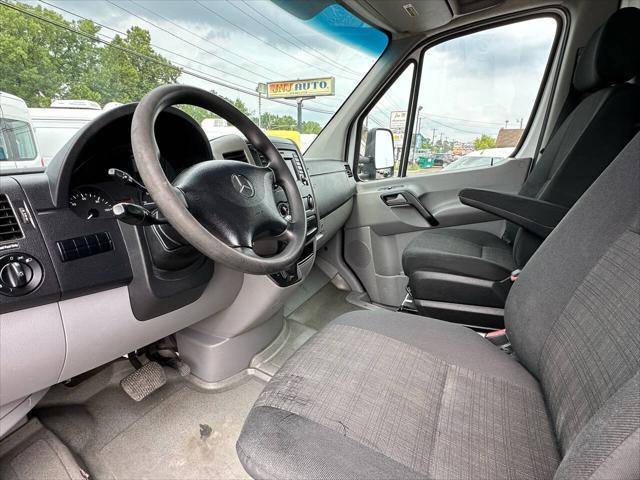 Photo of 2016 Arctic White Mercedes-Benz Sprinter