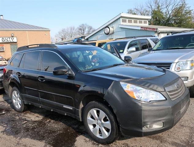 Photo of 2012 Crystal Black Silica Subaru Outback