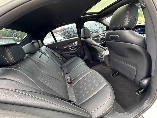 Photo of 2018 White Mercedes-Benz E-Class