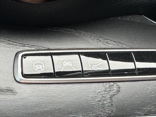 Photo of 2018 White Mercedes-Benz E-Class